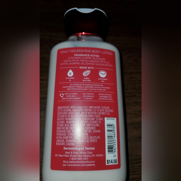 Japanese Cherry Blossom Body Lotion 8fl oz - Picture 4 of 5